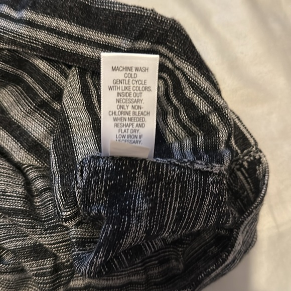 Dana Buchman Black and White Striped Long Sleeve Dress EUC - Picture 4 of 4